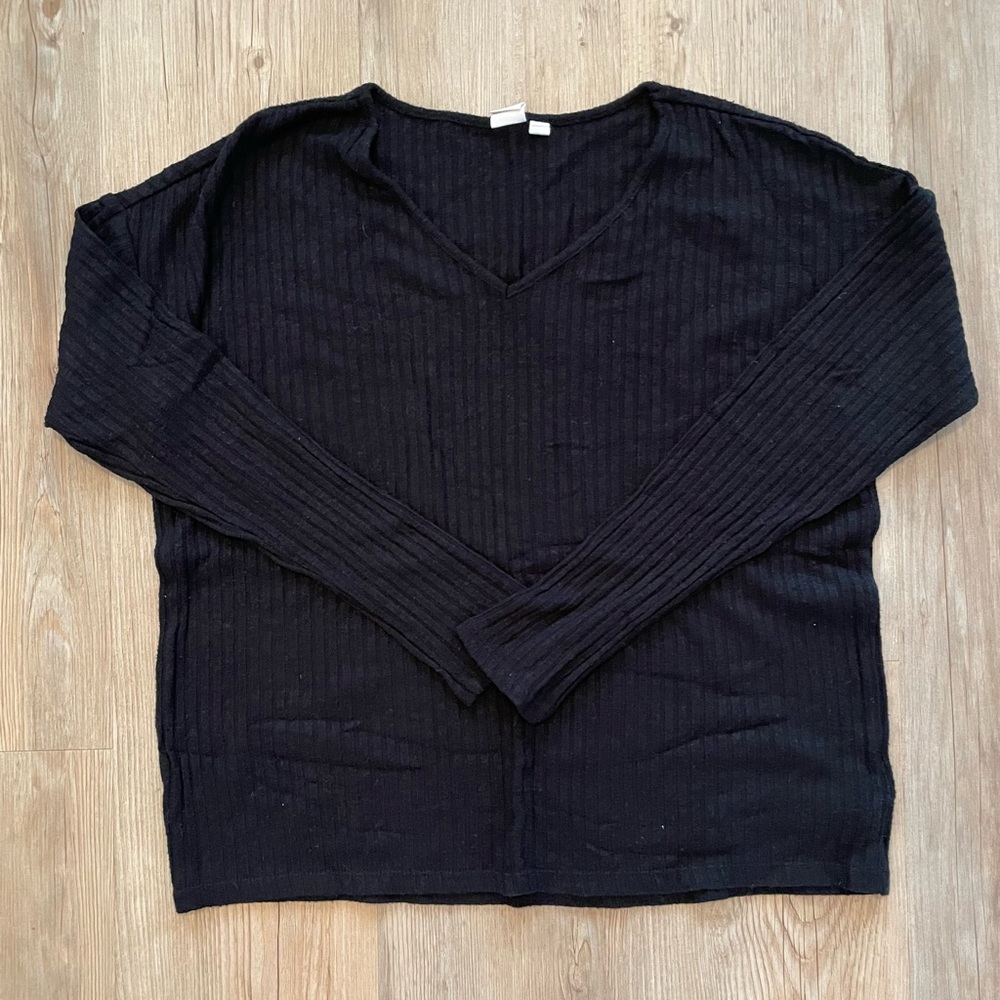 Gap ribbed v-neck sweater